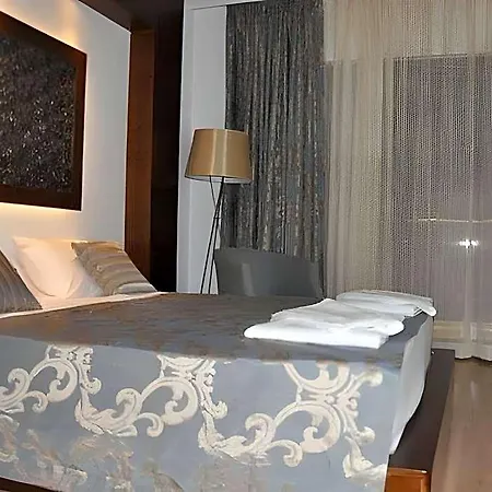 Hotel Turiya & 4*